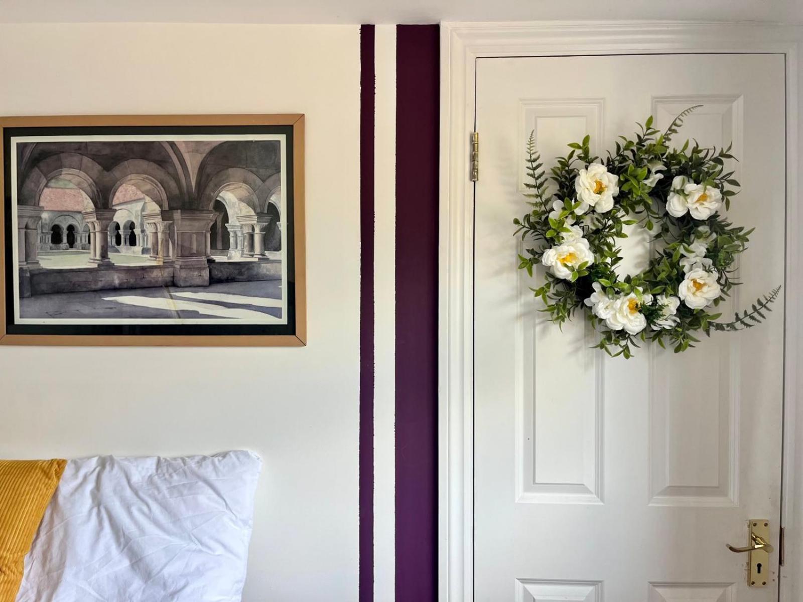 Lopez Home Crawley Ifield Екстериор снимка