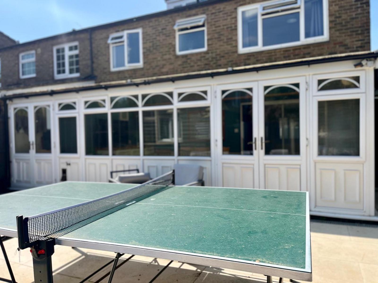 Lopez Home Crawley Ifield Екстериор снимка